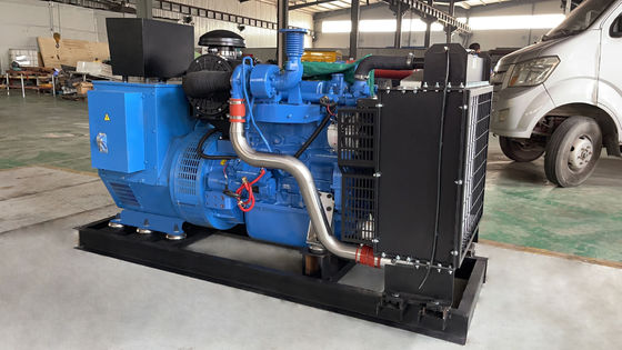 125kva 100kw Silent Diesel Generator Set com unidade compacta Tamanho de 2300*800*1300mm